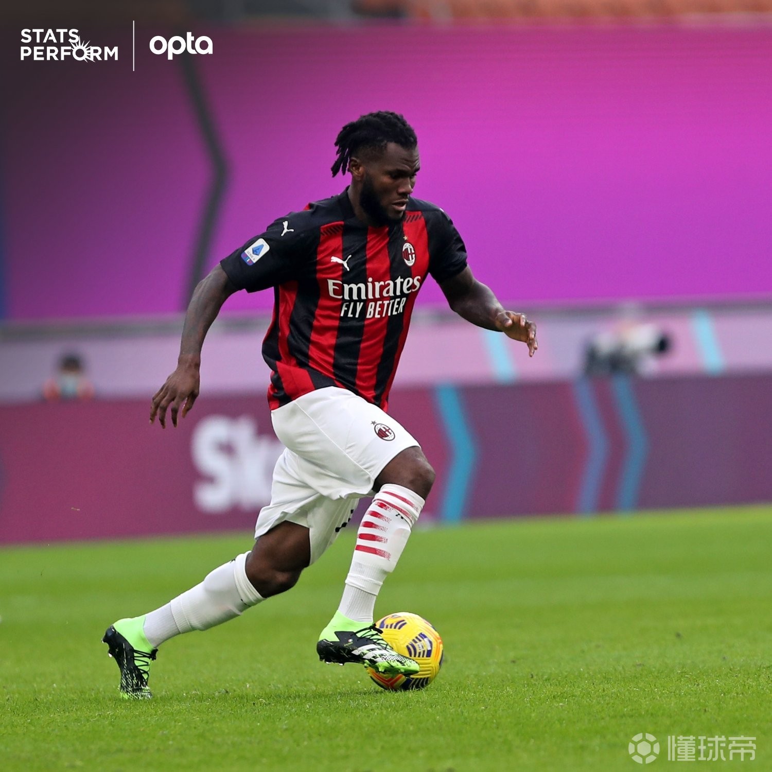 爱游戏中国体育关于尤文图斯内部会议纪要流出：今晚迎来里程碑，欧联使命明确，赛程密集仍需轮换的信息